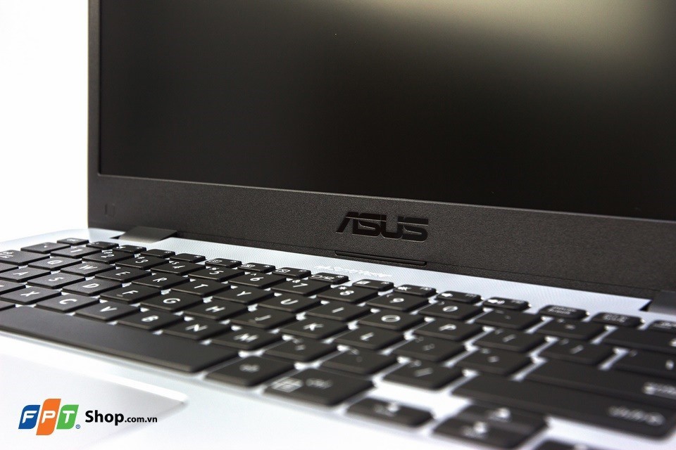 Asus Vivobook X405UA-BV327T/Core I3-7100U
